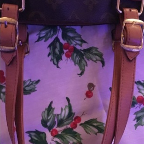 Louis Vuitton
Marais Bucket, key holder & Pochette - Picture 6 of 7